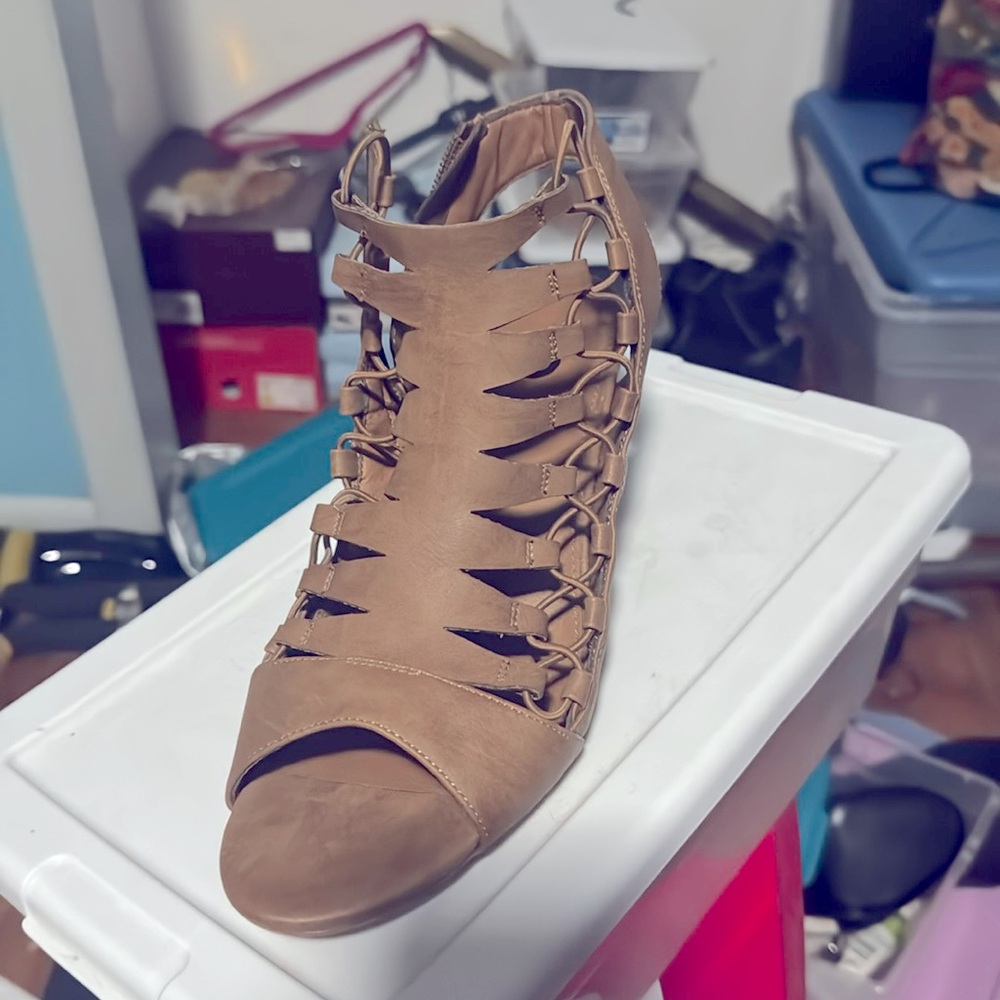 Dress barn cute rustic sandals, neutral tan color. 9w worn just once